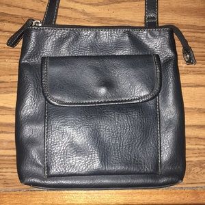Relic black cross body purse great condition!